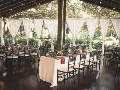 The Rustic Barn at Buckingham Farms